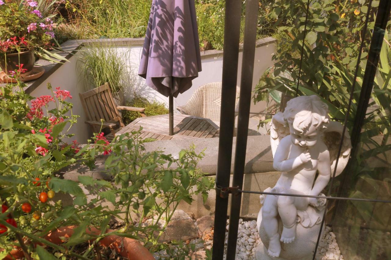 Soutterain - Wohnung Mit Senkgarten Weingarten  Екстер'єр фото