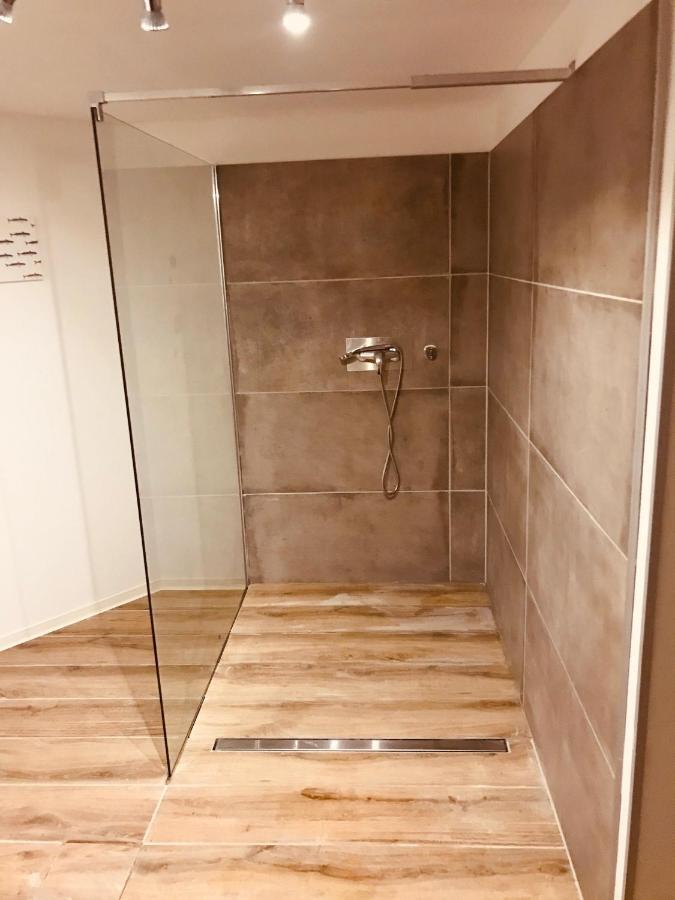 Soutterain - Wohnung Mit Senkgarten Weingarten  Екстер'єр фото